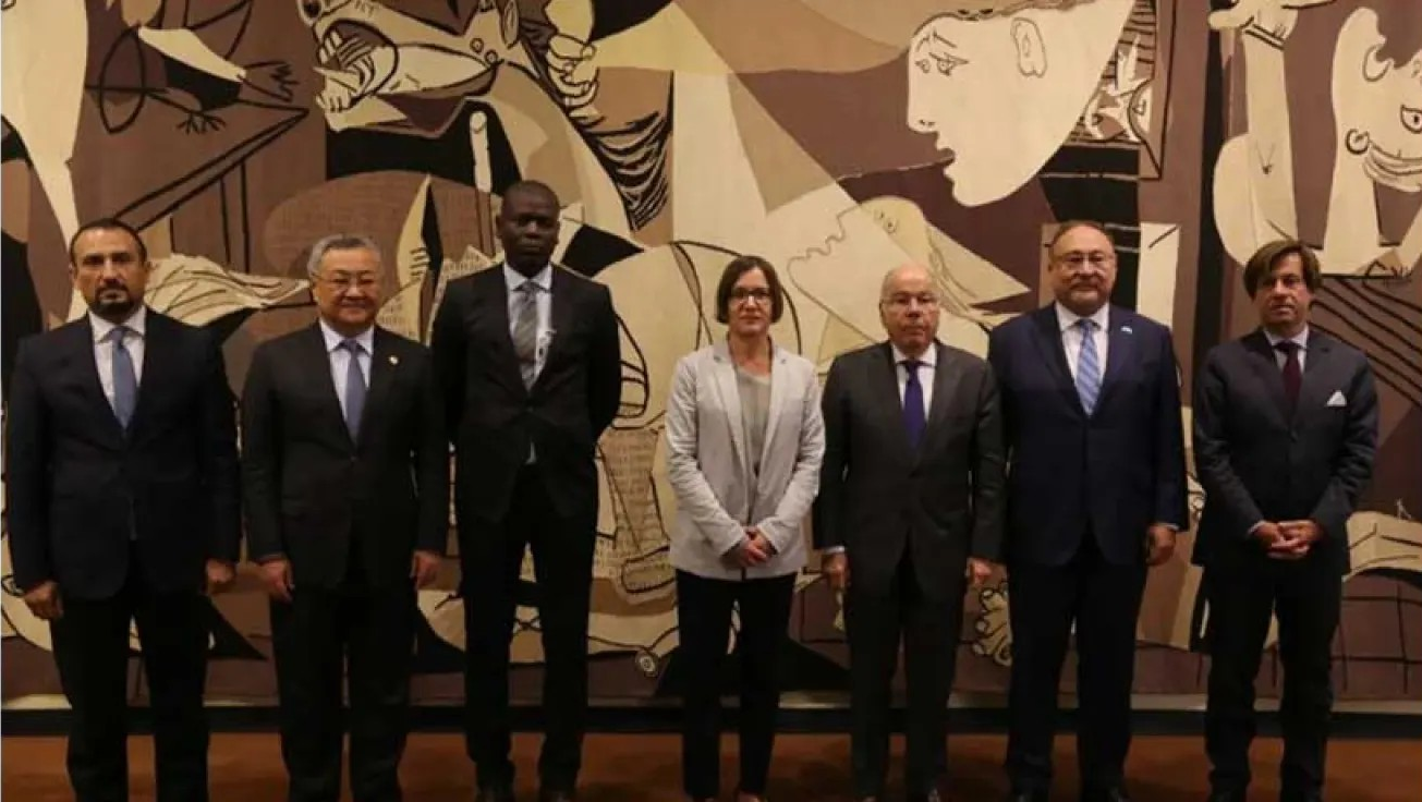 New York – Le Brésil, la Chine, la France, la Jordanie, le Kazakhstan et l’Afrique du Sud ont lancé une initiative mondiale visant à revitaliser l’engagement politique en faveur du droit international humanitaire.